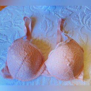 KATHY IRELAND Intimates Pink Lace Bra Size 36D